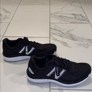 New Balance Fresh Foam 680 V8 Sneaker - Men's